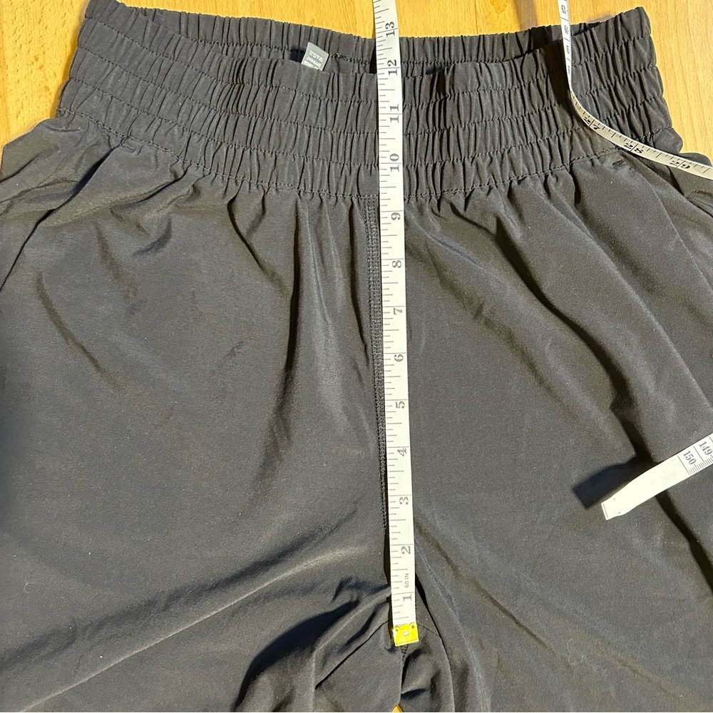 Vuori Villa Wideleg Pant in Black Flowy Wrinkle Resistant Athleisure Lounge - Picture 13 of 14